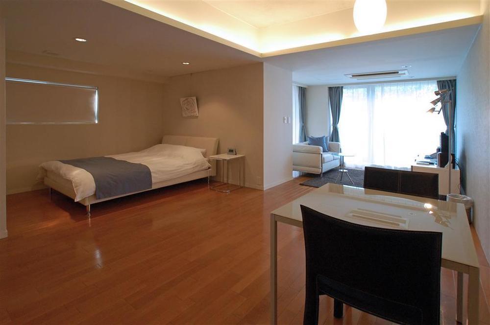 Oakwood Residence Aoyama Токио Стая снимка