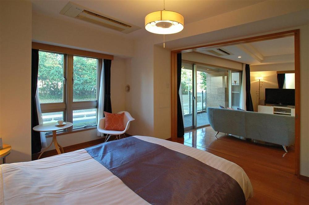 Oakwood Residence Aoyama Токио Стая снимка