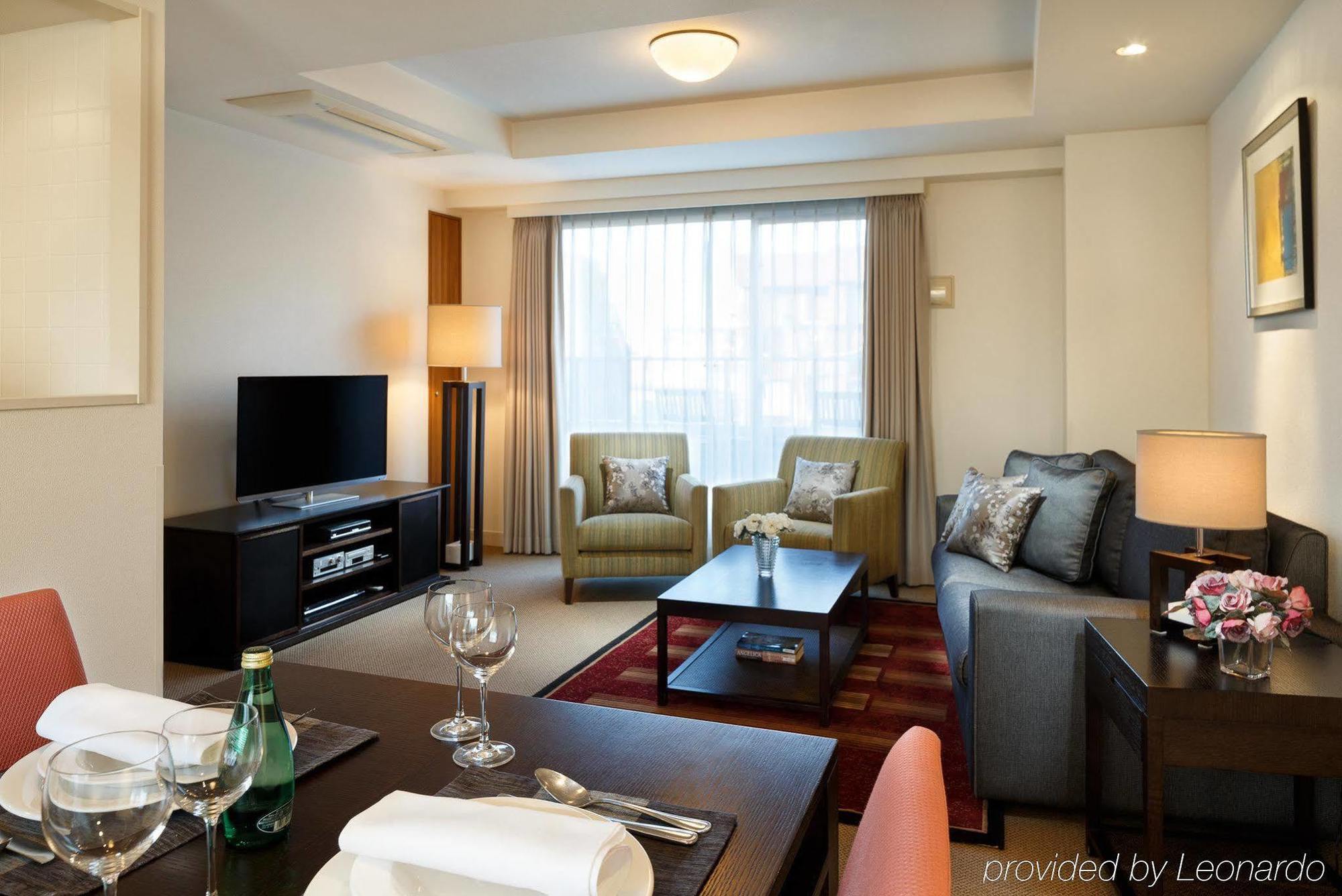 Oakwood Residence Aoyama Токио Екстериор снимка